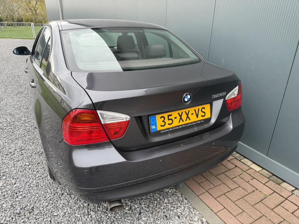 BMW 3-serie 320i 150pk executive sedan