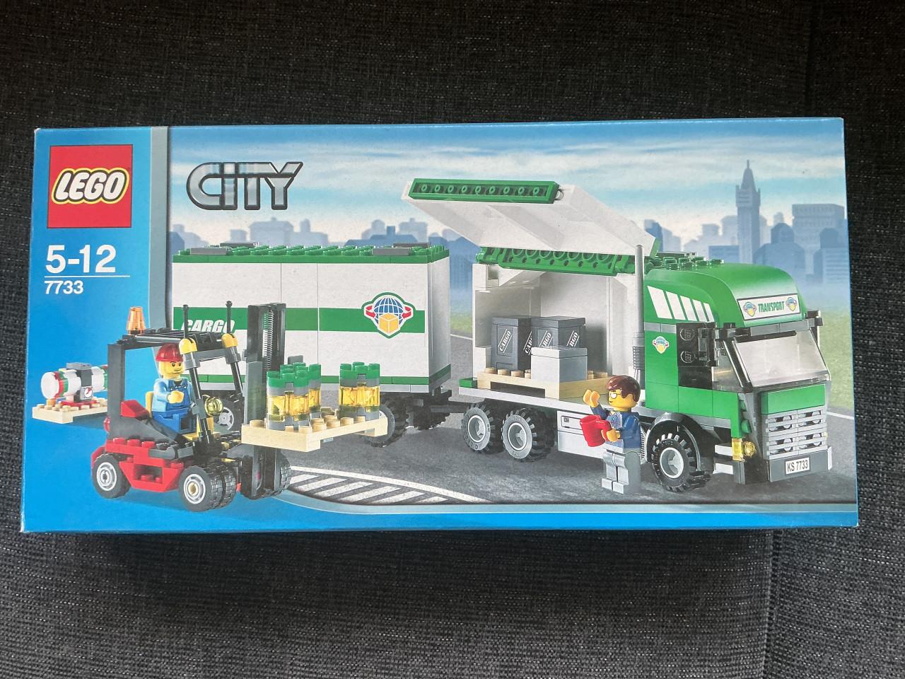Lego city 7733 vrachtwagen + aanhanger + heftruck
