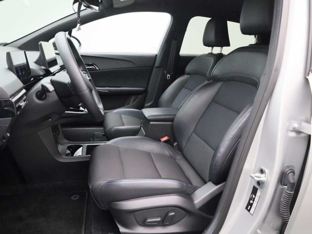MG Mg4 64 kwh luxury | apple/carplay | camera | parkeersensoren | electrisc