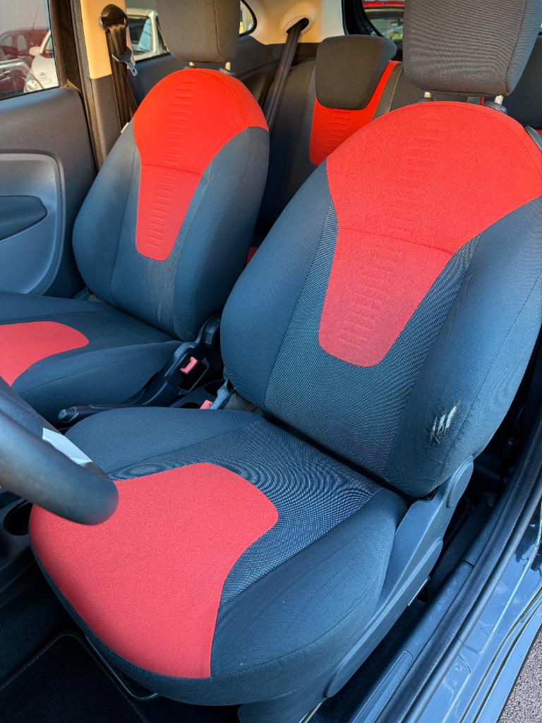 Ford KA 1.2 - titanium - airco