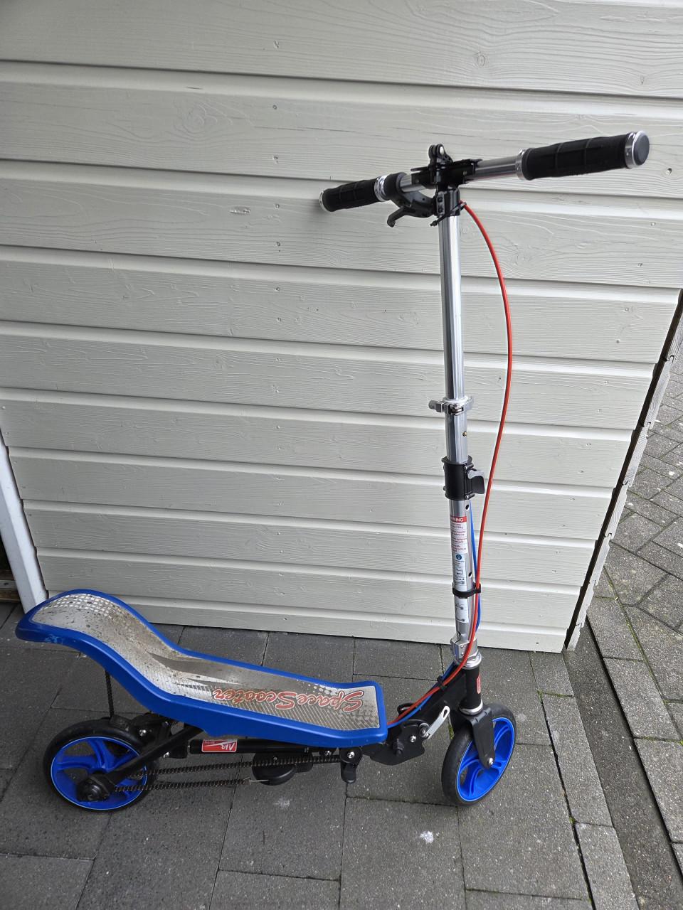 Space Scooter nieuwstaat