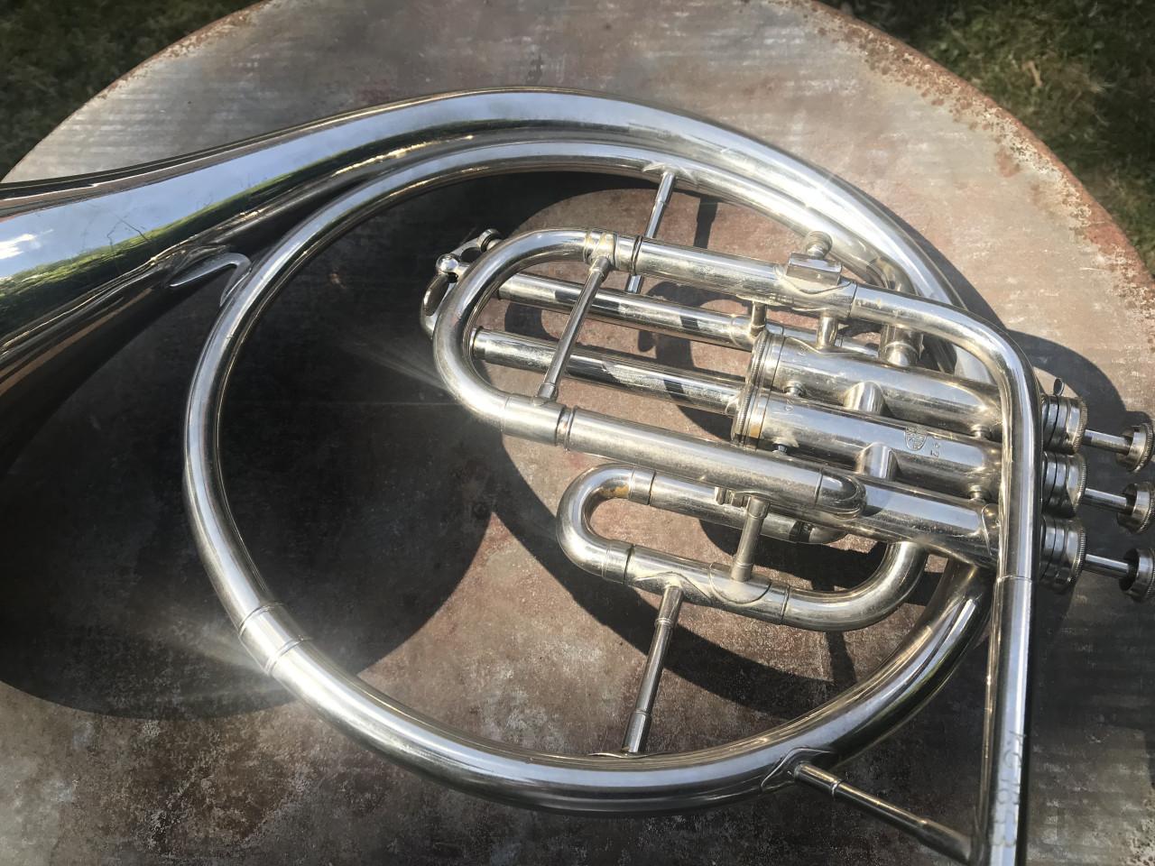 Franse hoorn ANTOINE COURTOIS PARIS