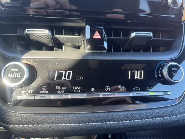 Toyota Corolla 1.8 hybrid comfort | 18" lmv | trekhaak | climate