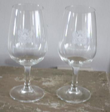 Set van 2chateau de meursault  glazen