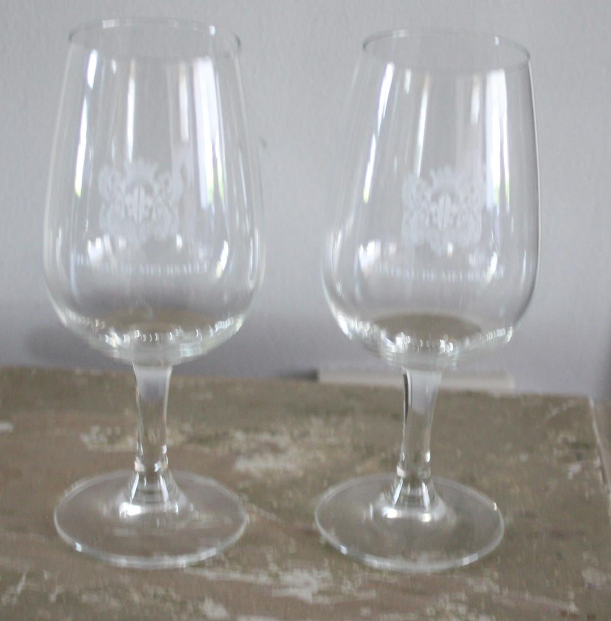 Set van 2chateau de meursault  glazen