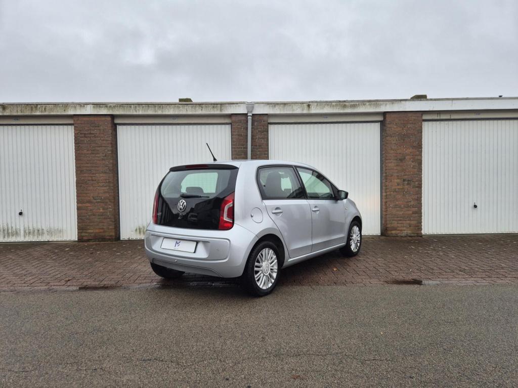 Volkswagen UP! 1.0 cup up! bluemotion / stoelverwarming / cruisecontrol / p