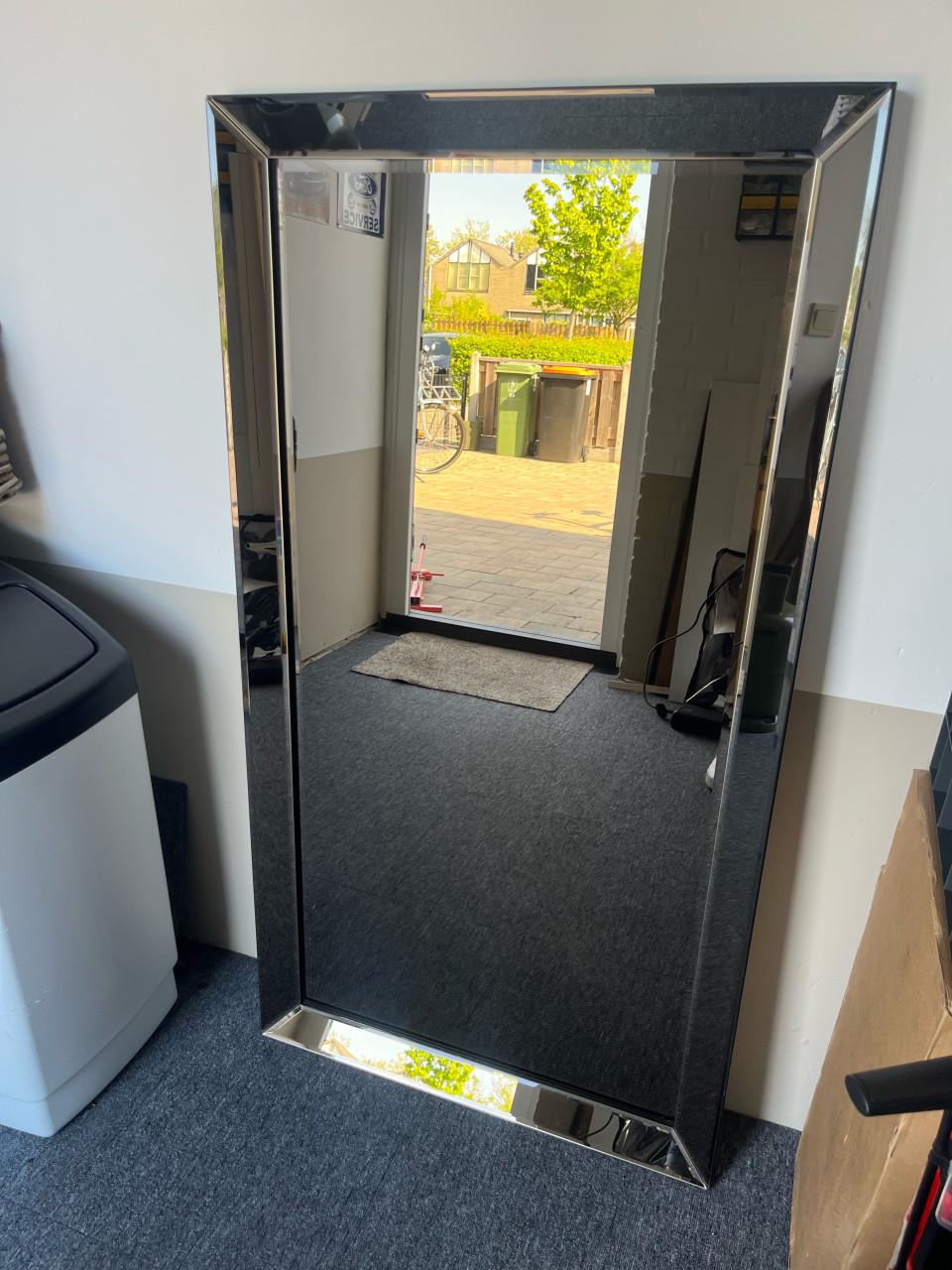 Spiegel bronskleurig