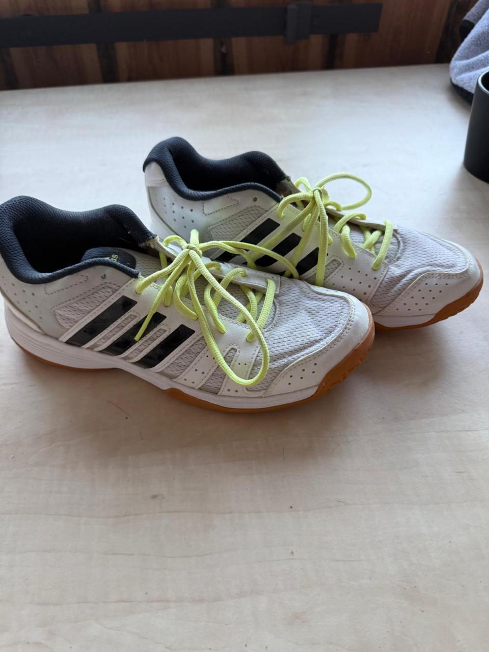 Adidas sportschoenen