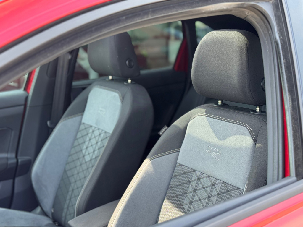 Volkswagen Taigo 1.5 tsi r-line * panoramadak * virtual cockpit * led * 18 