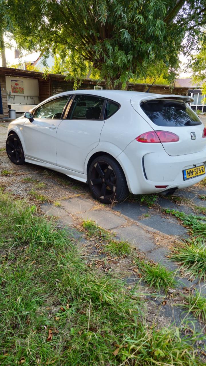Seat Leon 2.0 TFSI 200PK | 6-bak | FR ombouw | APK 02-2027 | Opknapper