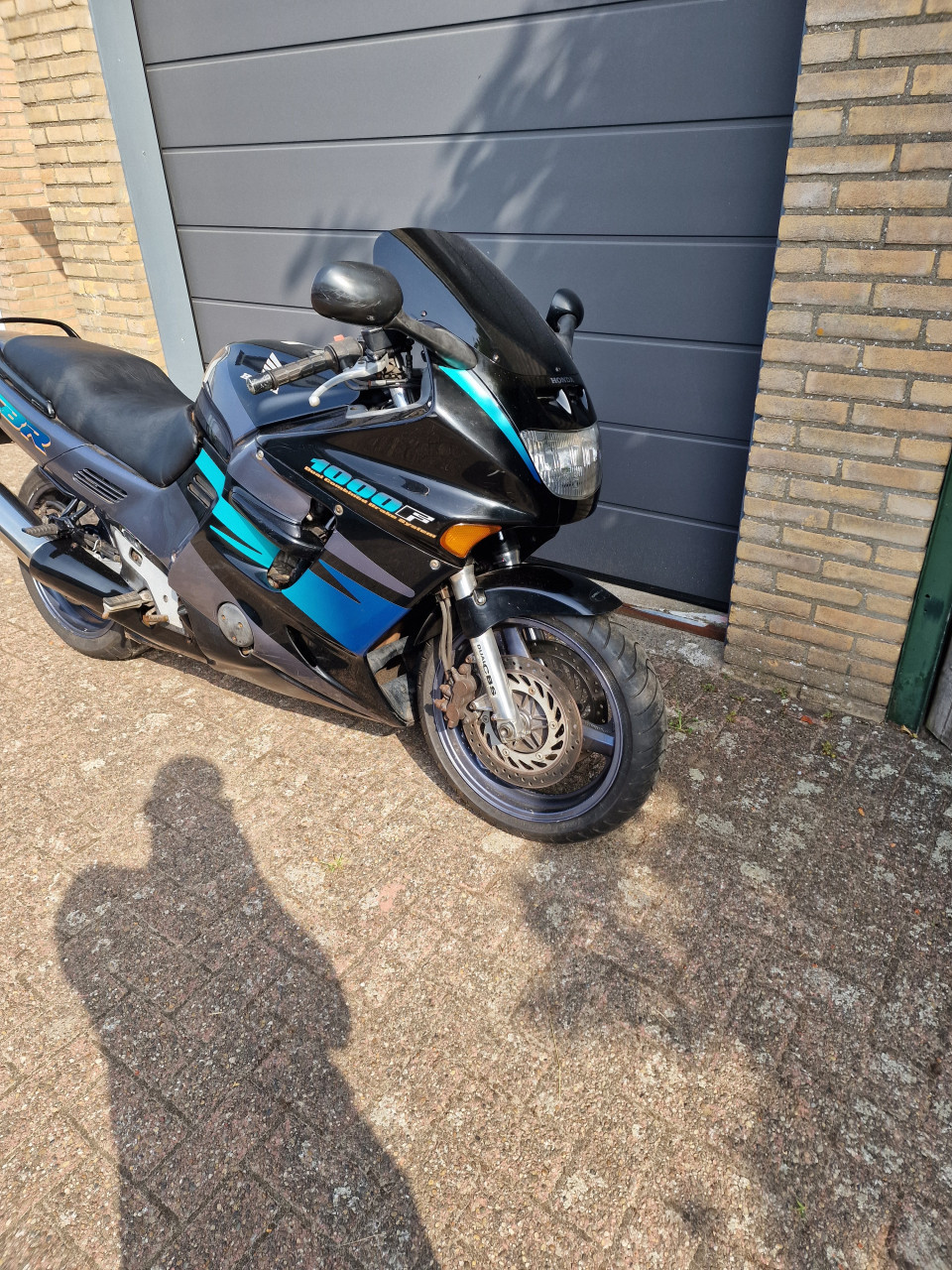 Honda cbr 1000 f