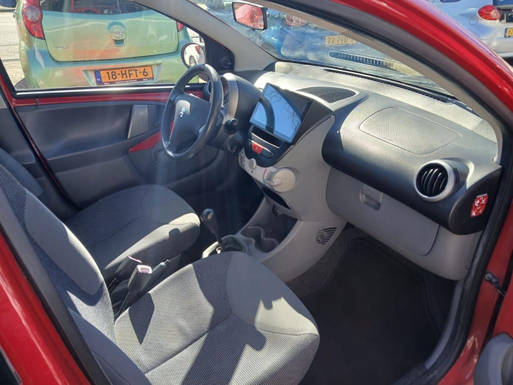 Peugeot 107 xs 1.0 | met carplay radio! 3 maanden garantie, jaar apk, aflev