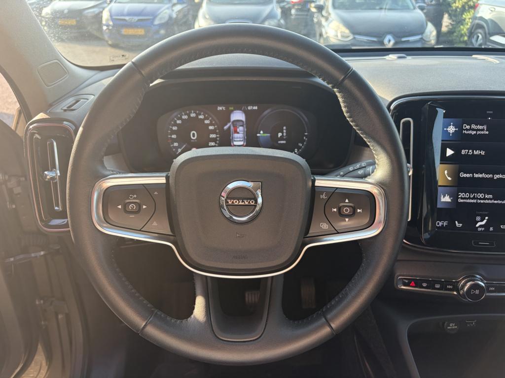 Volvo XC40 1.5 t4 recharge inscription expression