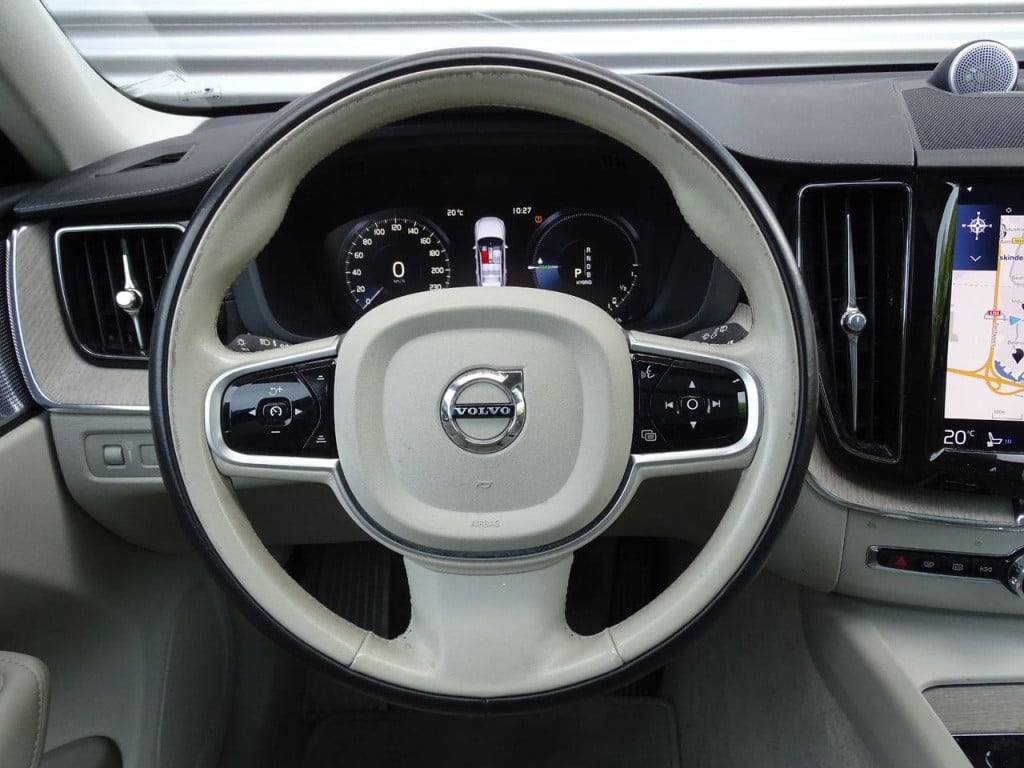 Volvo XC60 2.0 t8 twin engine awd inscription