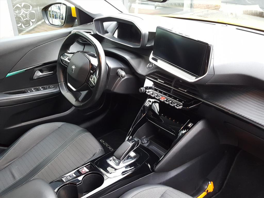 Peugeot 208 50kwh 136pk 3-fase allure pack apple carplay & android auto | 3