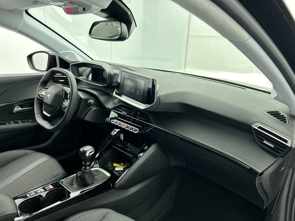 Peugeot 208 100pk allure pack | rijklaar | camera achter | keyless | 3d coc