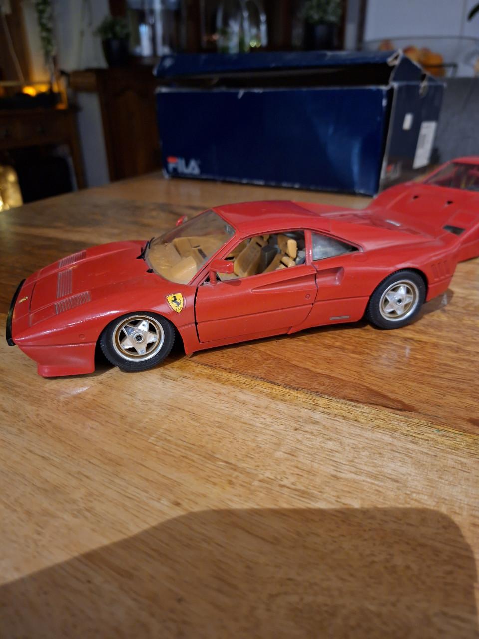 Tevkoop 3 ferrari's  1 op 18