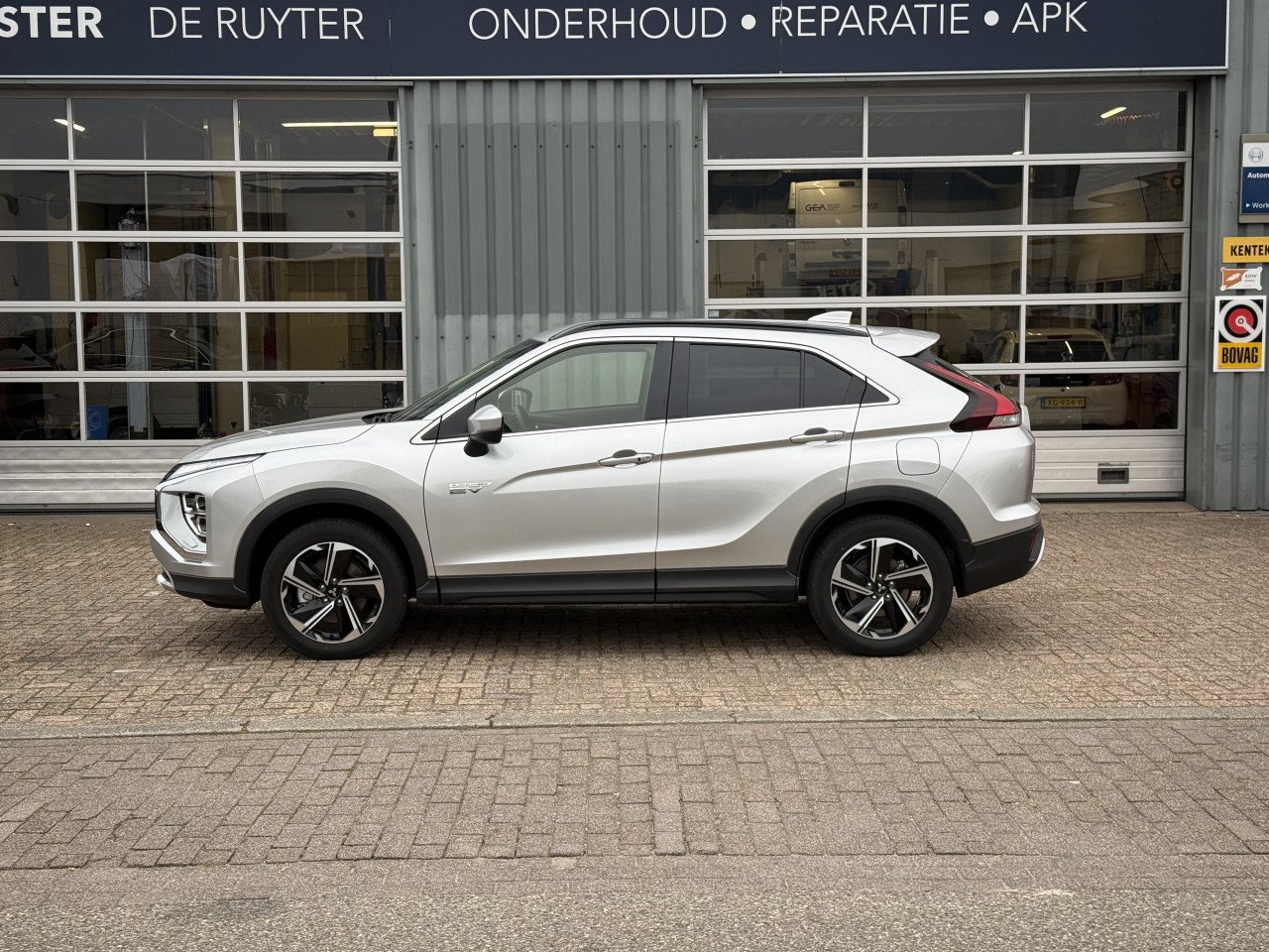 Mitsubishi Eclipse Cross 2.4 PHEV Intense+