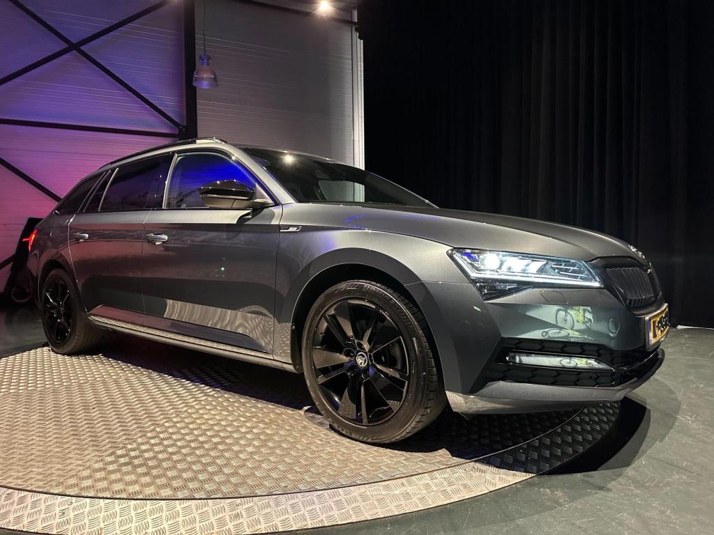 Skoda Superb combi 1.4 tsi iv sportline business *keyless*virtual*camera*sf