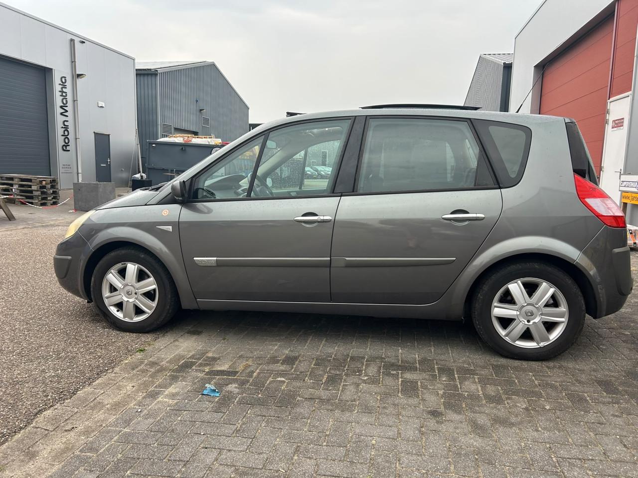 Renault Scénic 2.0-16V Privilège Luxe Full/Schuif-/Kanteldak/Leder/APK