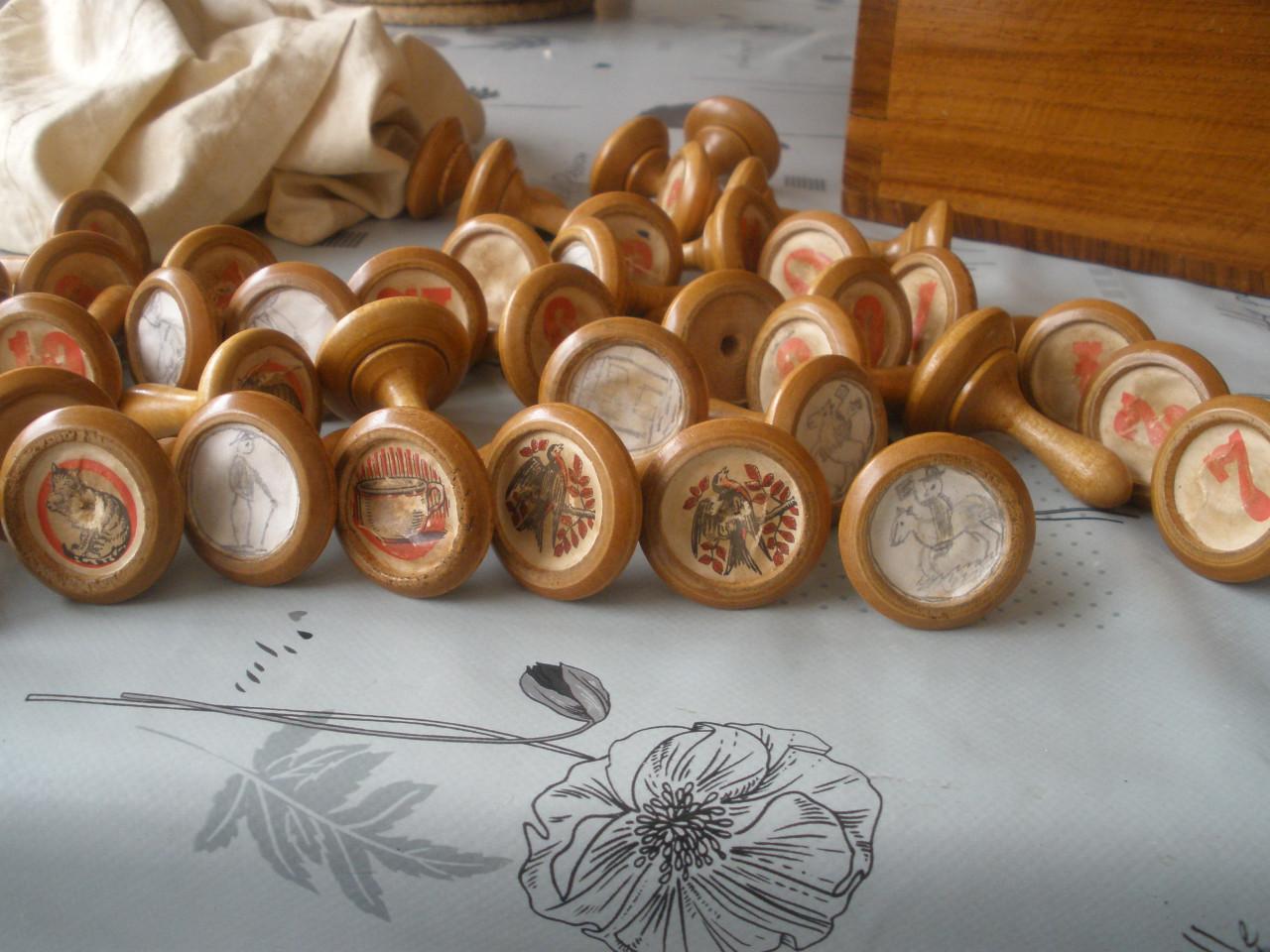 Zeeuws Gezelschapsspel SLABBERJAN met Houten KIstje met Zwaluwverbingen