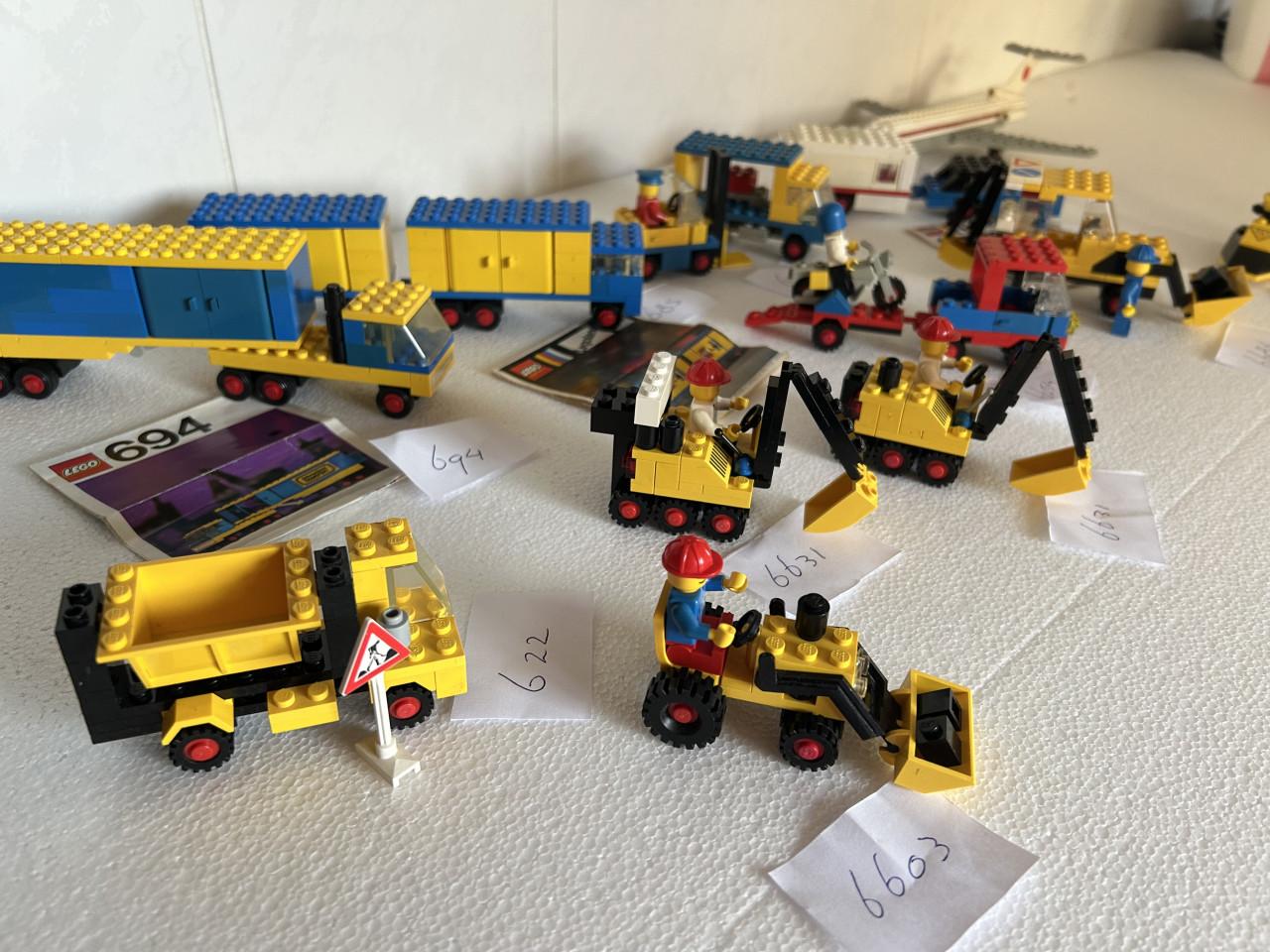 Oude Lego modellen. (13 totaal)