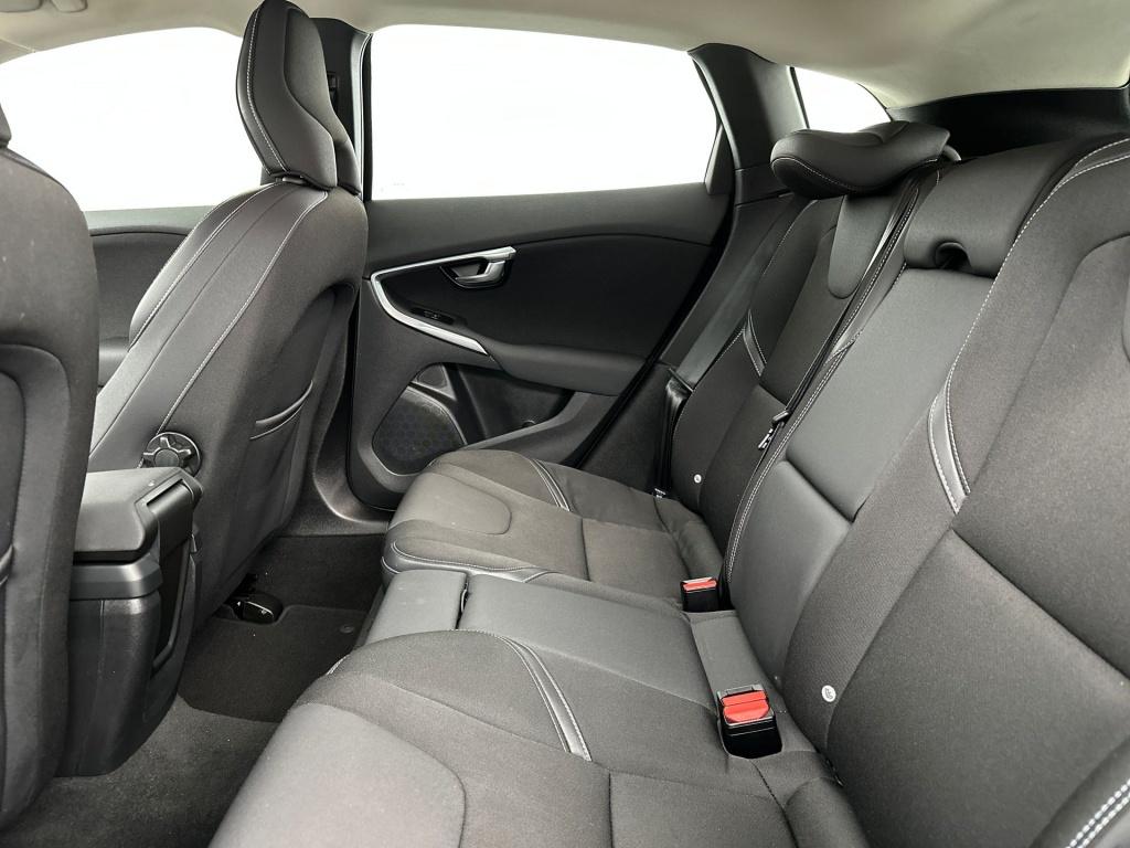 Volvo V40 t3 153pk nordic+ standkachel| navi| cruise| climate| oncall| 17''