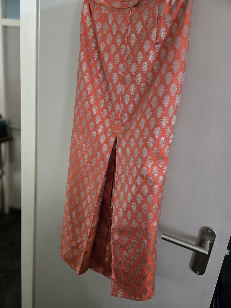 Prachtige lange oranje gevoerde rok 96 cm Muimui Fashion