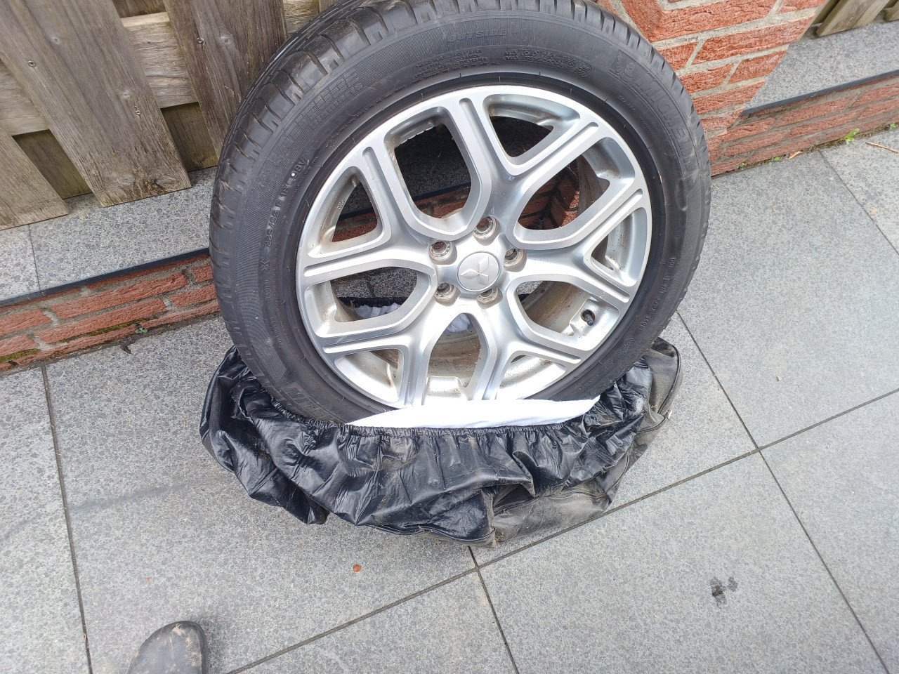 Outlander wiel met Michelin band