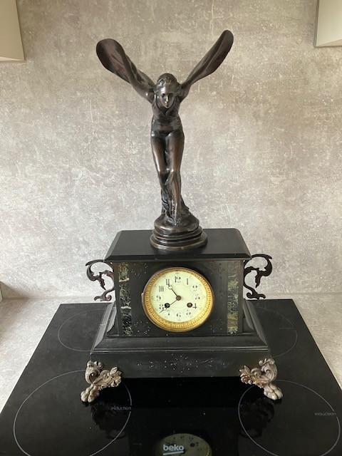 Antieke Pendule met Flying Lady van Rolls Royce