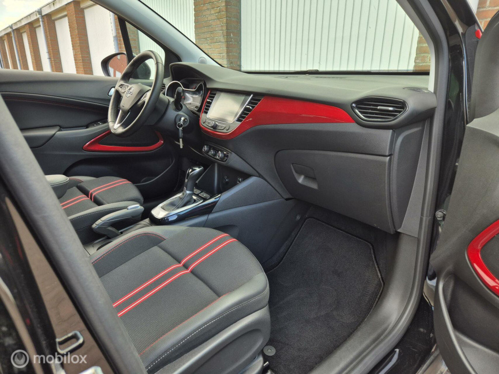 Opel Crossland X 1.2 turbo gs-line / btw auto / fabrieksgarantie