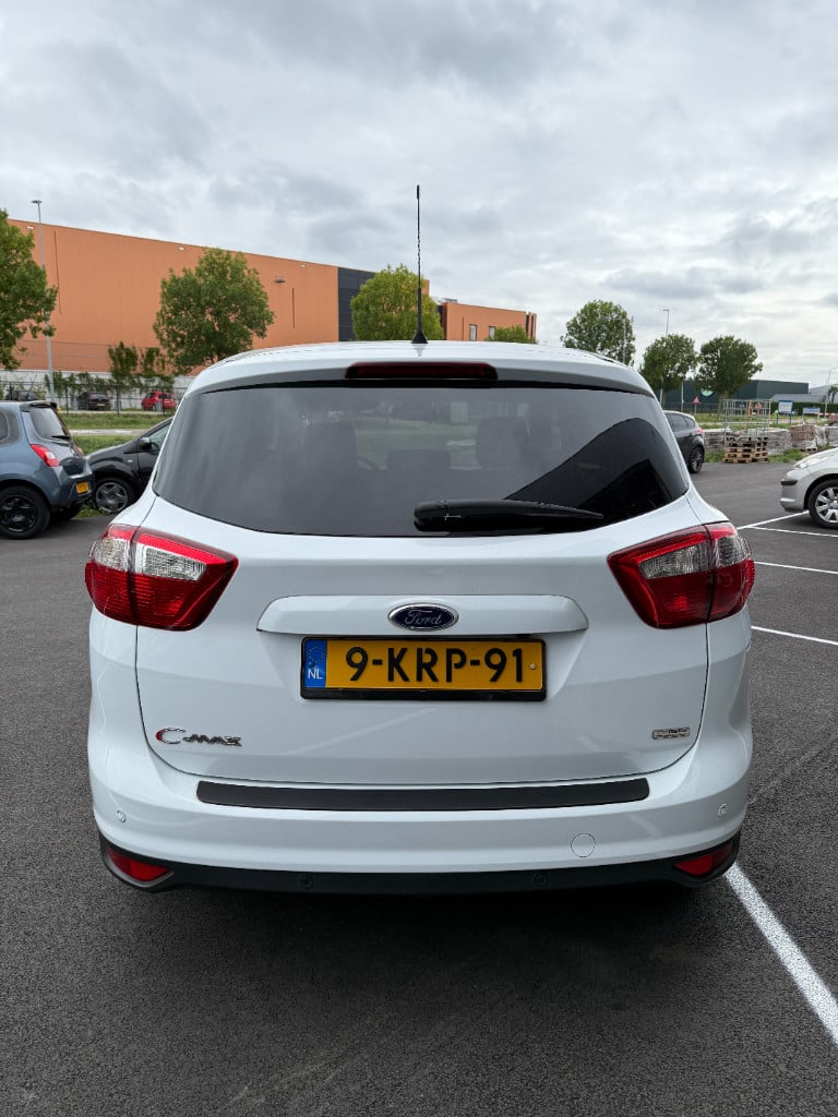 Ford C-max 1.0 - titanium - nieuwe distributie -125pk