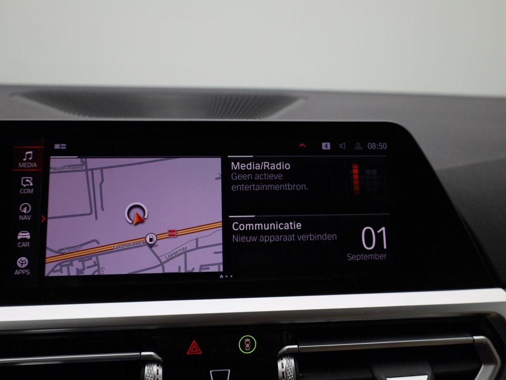 BMW 3-serie 318i business edition | virtual cockpit | navigatie | leder | c